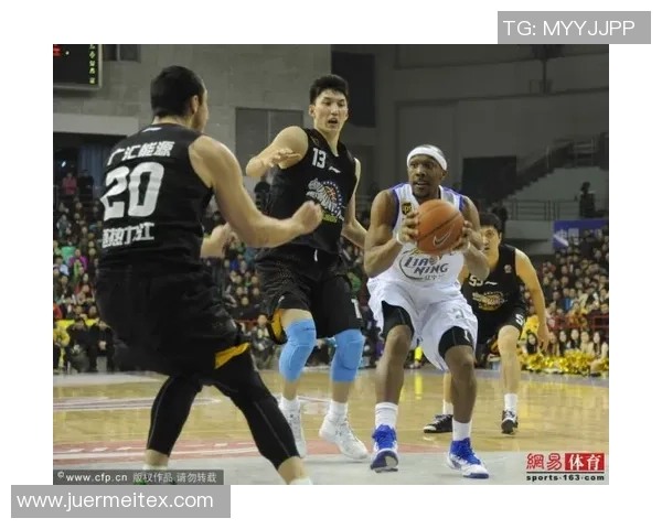 费城与奥兰多激战正酣比分背后隐藏的精彩故事与分析